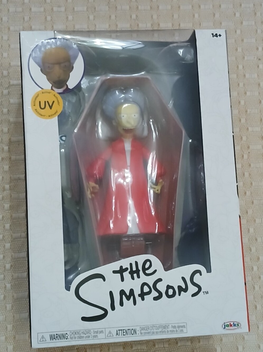 The Simspons - Deluxe Vampire Mr Burns Action Figure In Coffin. New NIB - Picture 1 of 10